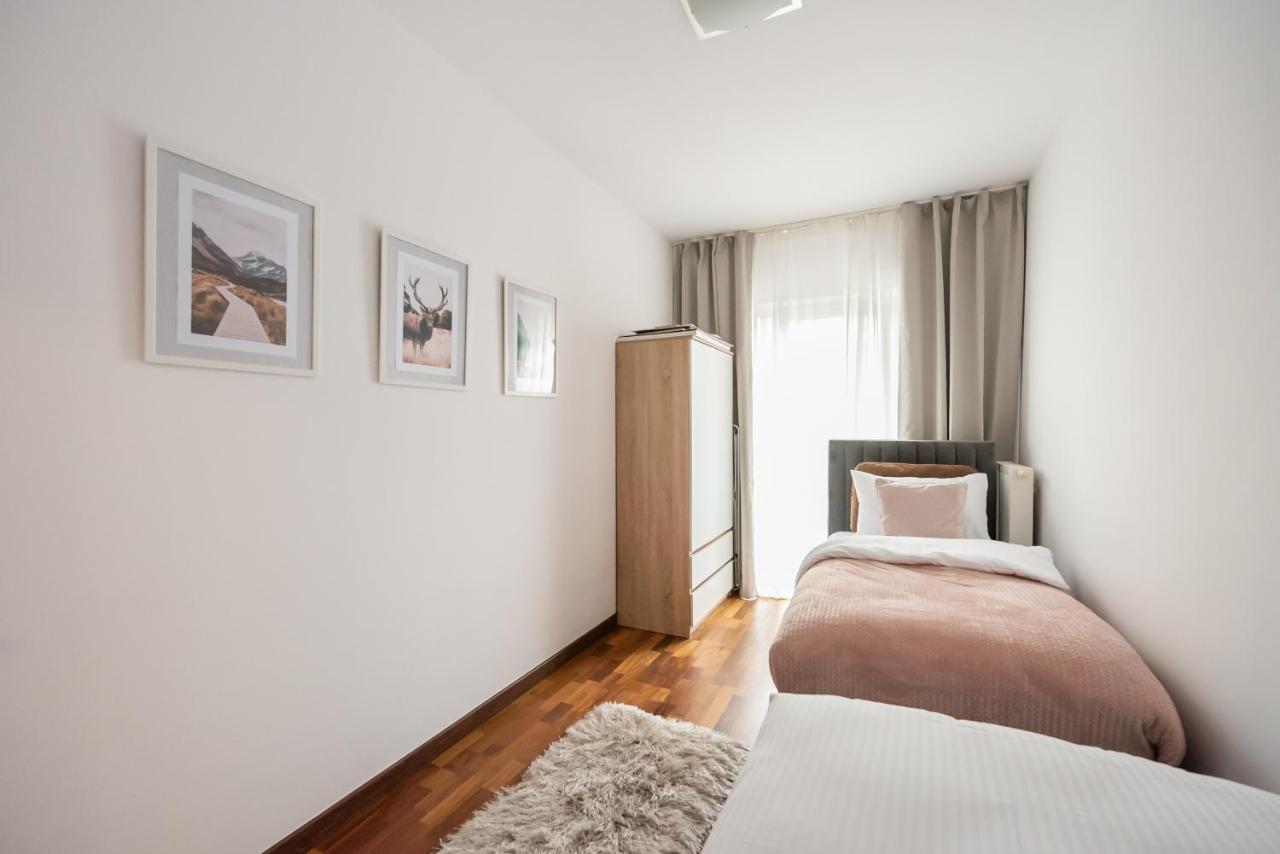 Wola Sunset Apartment Free Parking Varsóvia Exterior foto